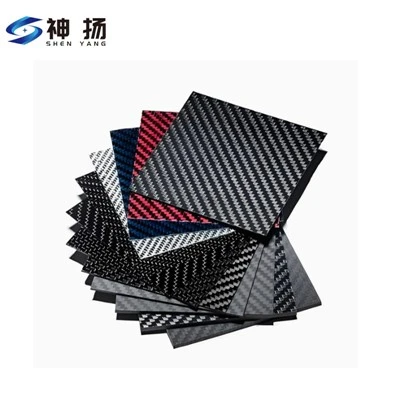 Placă din fibră de carbon texturată țesută